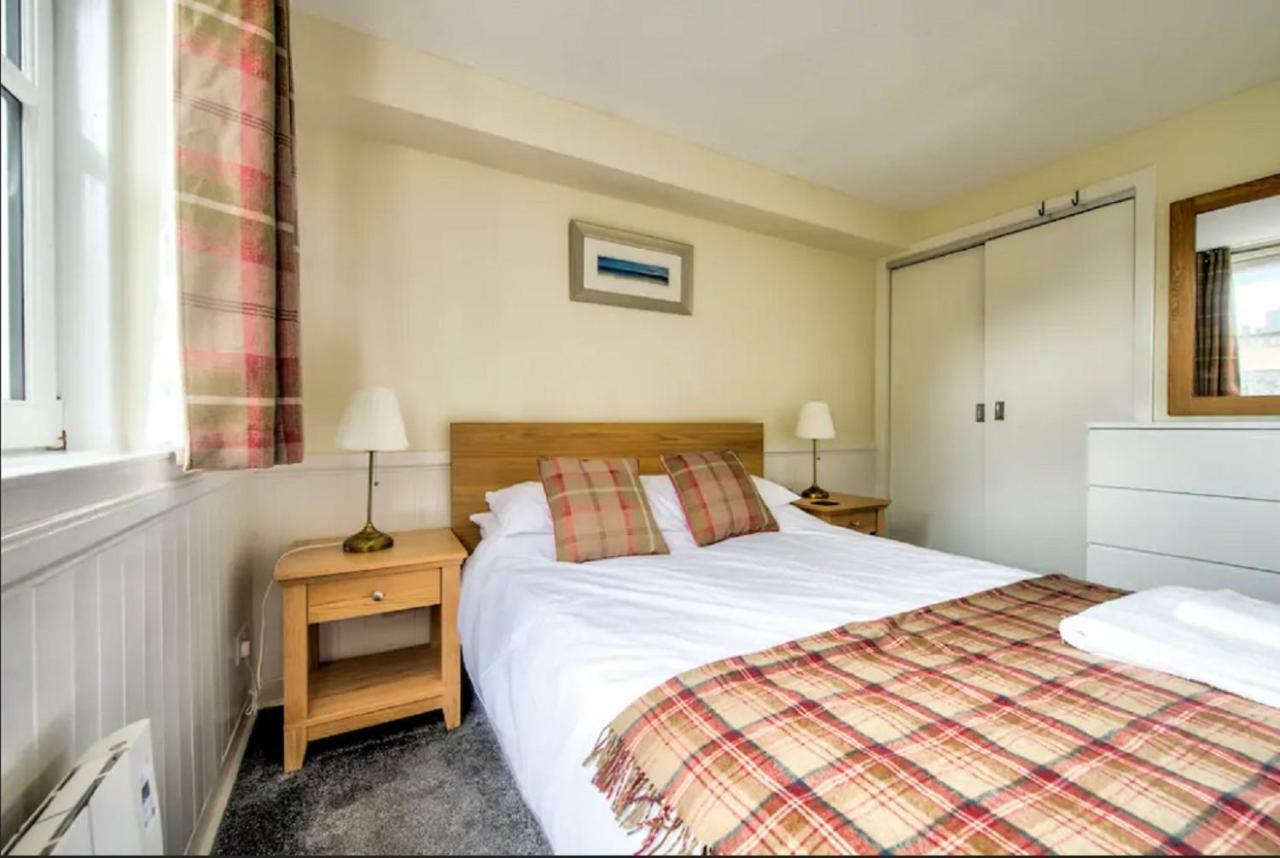 Charming 1 Bed Apartment With Castle View — Photos 3