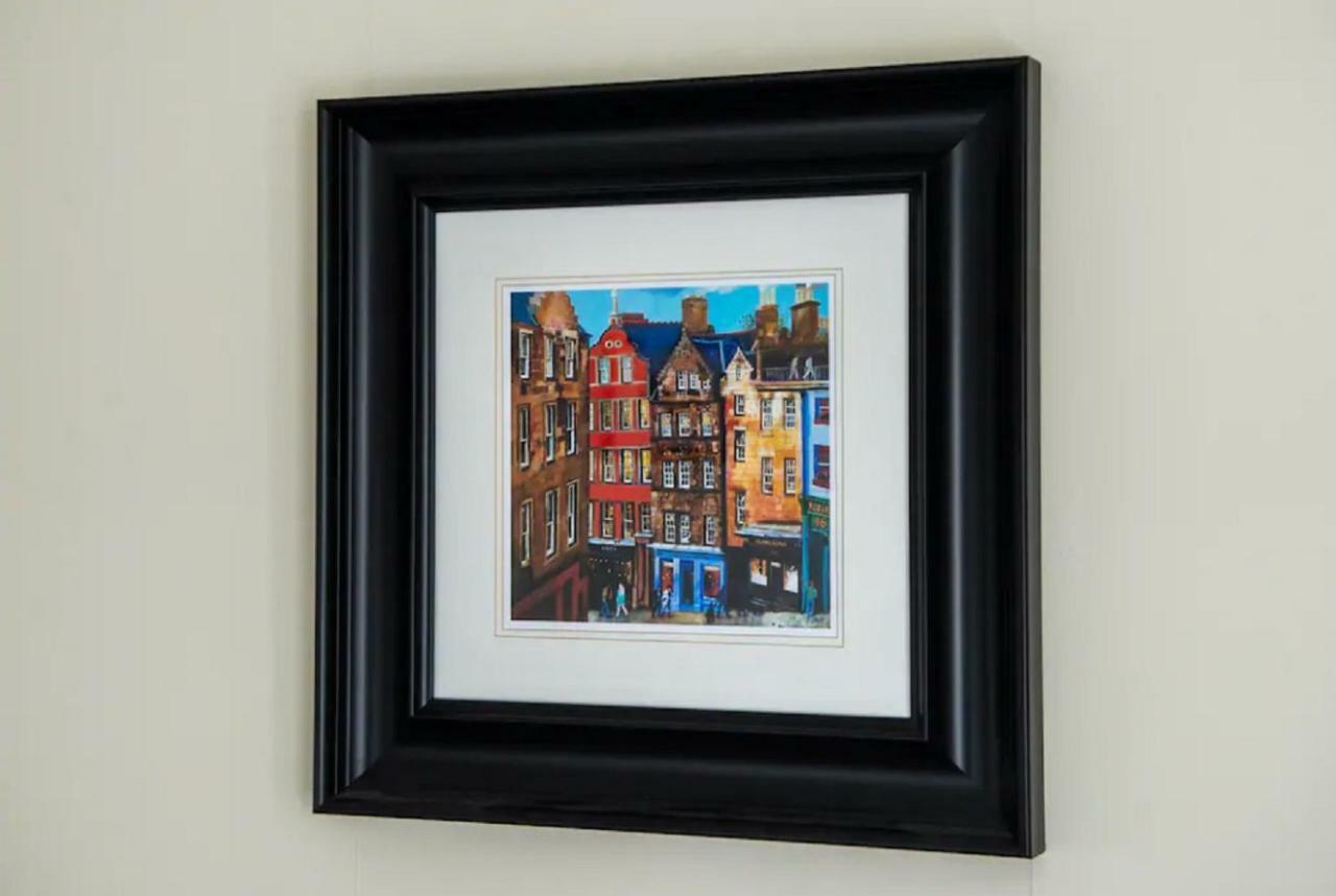 Charming 1 Bed Apartment With Castle View — Photos 2